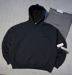 ESSENTIALS FEAR OF GOD – GREY HOODIE 🔥