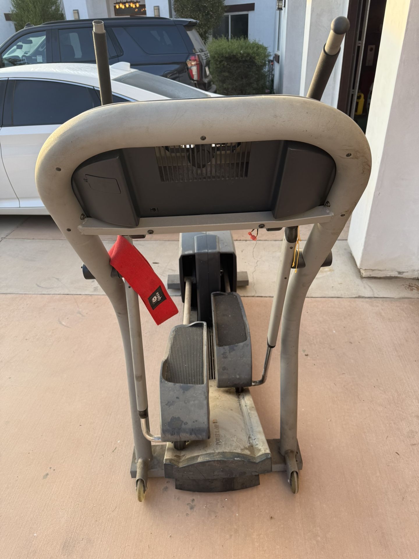 Free elliptical