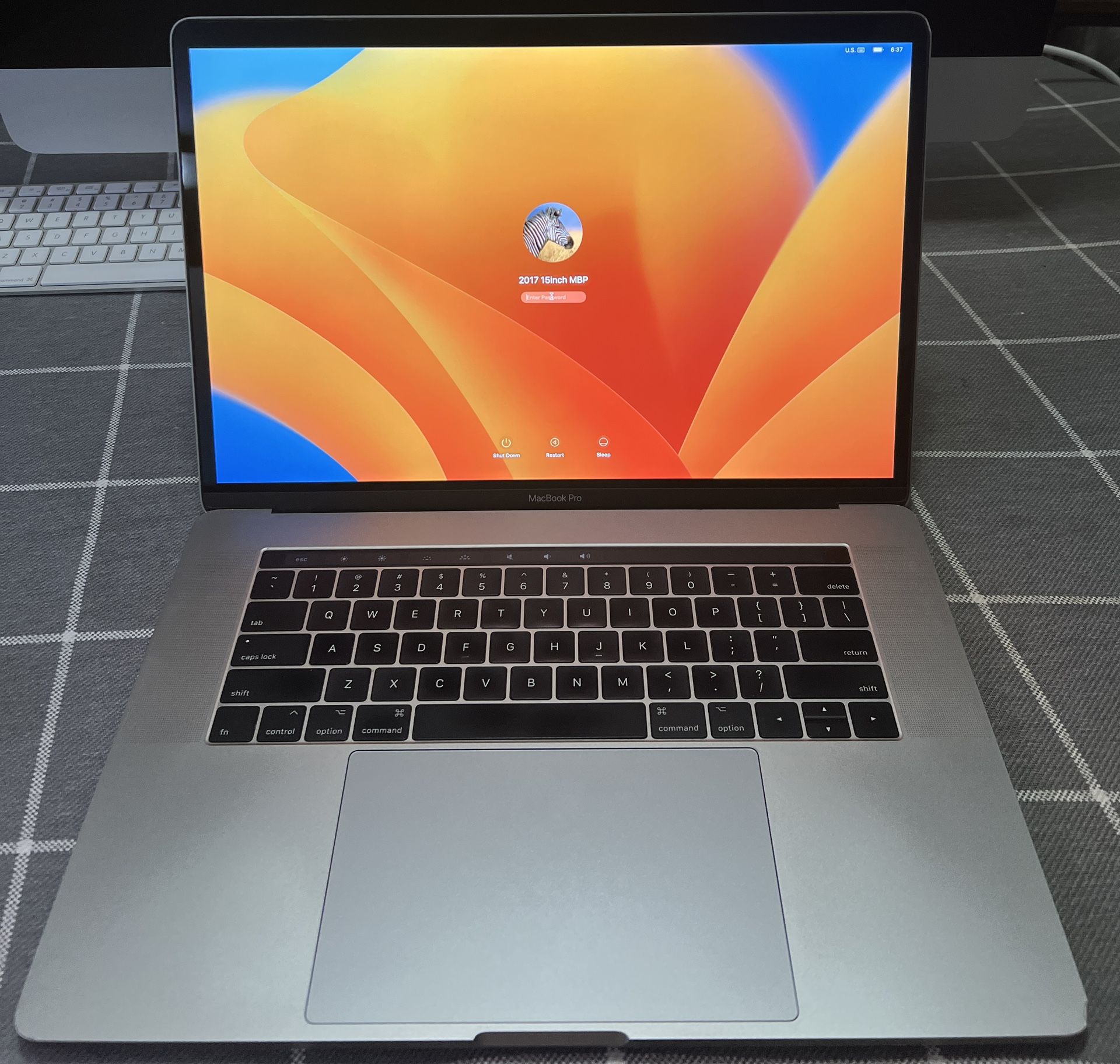 2017 15inch Macbook Pro 16gb 4gb 512gb.