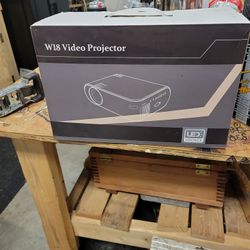 Goodee Projector With Cloth Screen