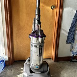 Dyson Pet Vacuum 