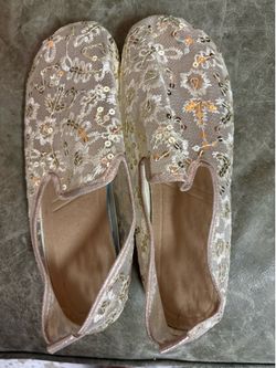 Size 9 Mesh sequin goldfish slip on shoes