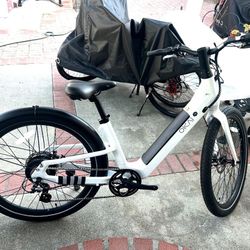 Okai Stride Electric Urban Bike ~New In Box~ Free Local delivery, Assembly and Tutorial 