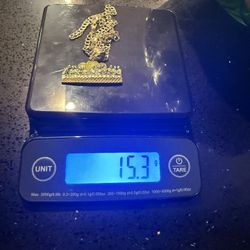 Gold Chain And Last Supper Pendant 