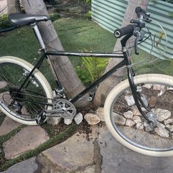 Schwinn Sierra 80’s Mountain Bike: 