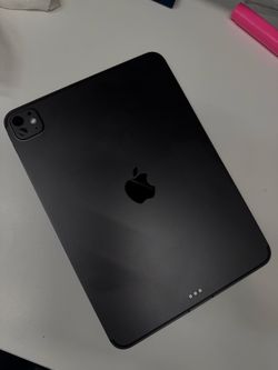 iPad Pro 11” M5 256GB Cellular + Magic Keyboard — Sell/Trade