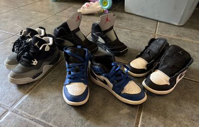 Kids shoes 12c