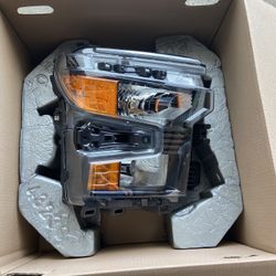 New 22-24 Silverado Right Passenger Side Halogen Headlight Black Oem