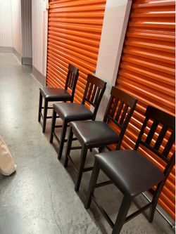 4 Hightop chairs
