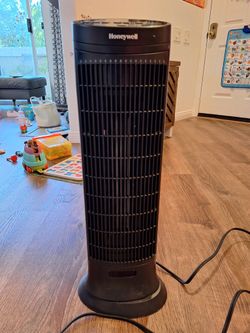 Honeywell Ceramic Tower Heater (No Smoke, No Pets, No Damage)