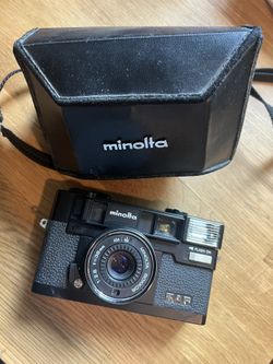 Minolta Point and shoot camera