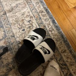 Nike Calm Slides 