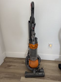 Dyson Vaccum DC25