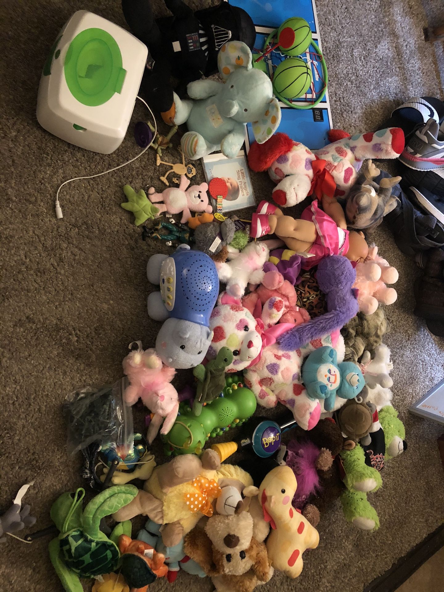 Toys/stuff animals