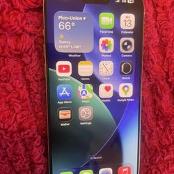 iPhone 15 Pro Max  1000 Gb De Memoria Unlocked Liberado Para Todas Las Compañías Excelentes Condiciones Tiene Cable USB Y La Caja Batería 🔋 87% 