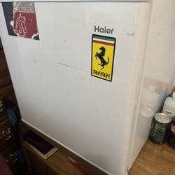 Small Refrigerator With Fridge Great For A Traveling Trailer Dorms And Small Room 