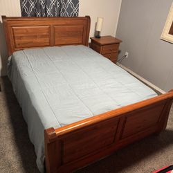 Queen Sleigh Bed Set Includes Mattress & Box spring 