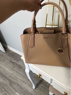 Hand bag