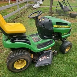 John Deere LA125 Mower