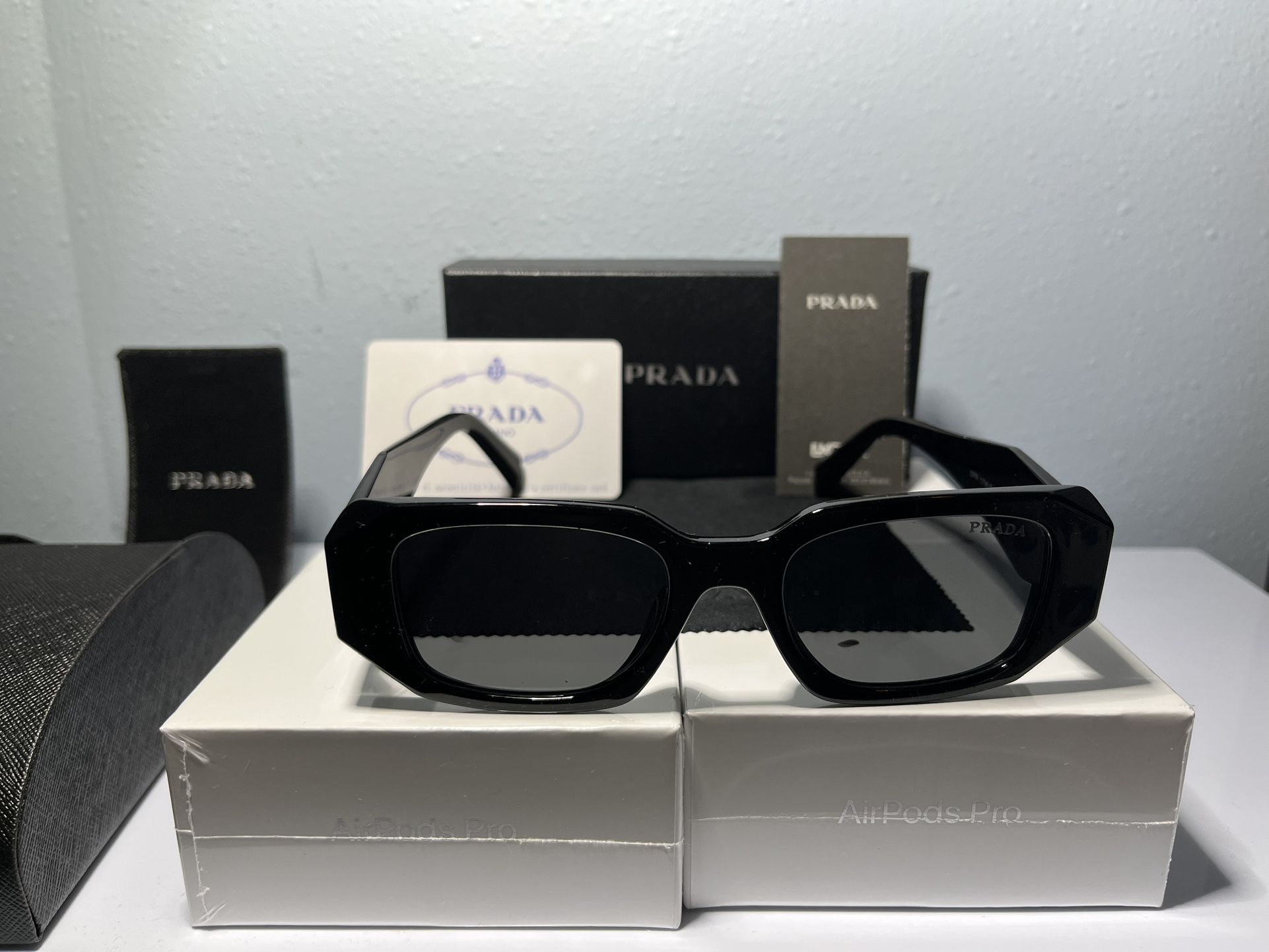 Prada SungIasses