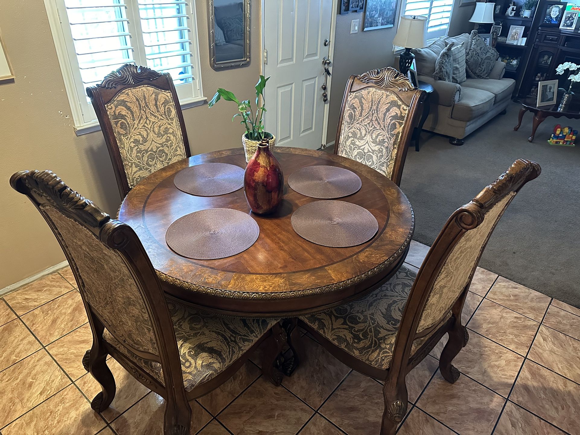 Dining Table Set