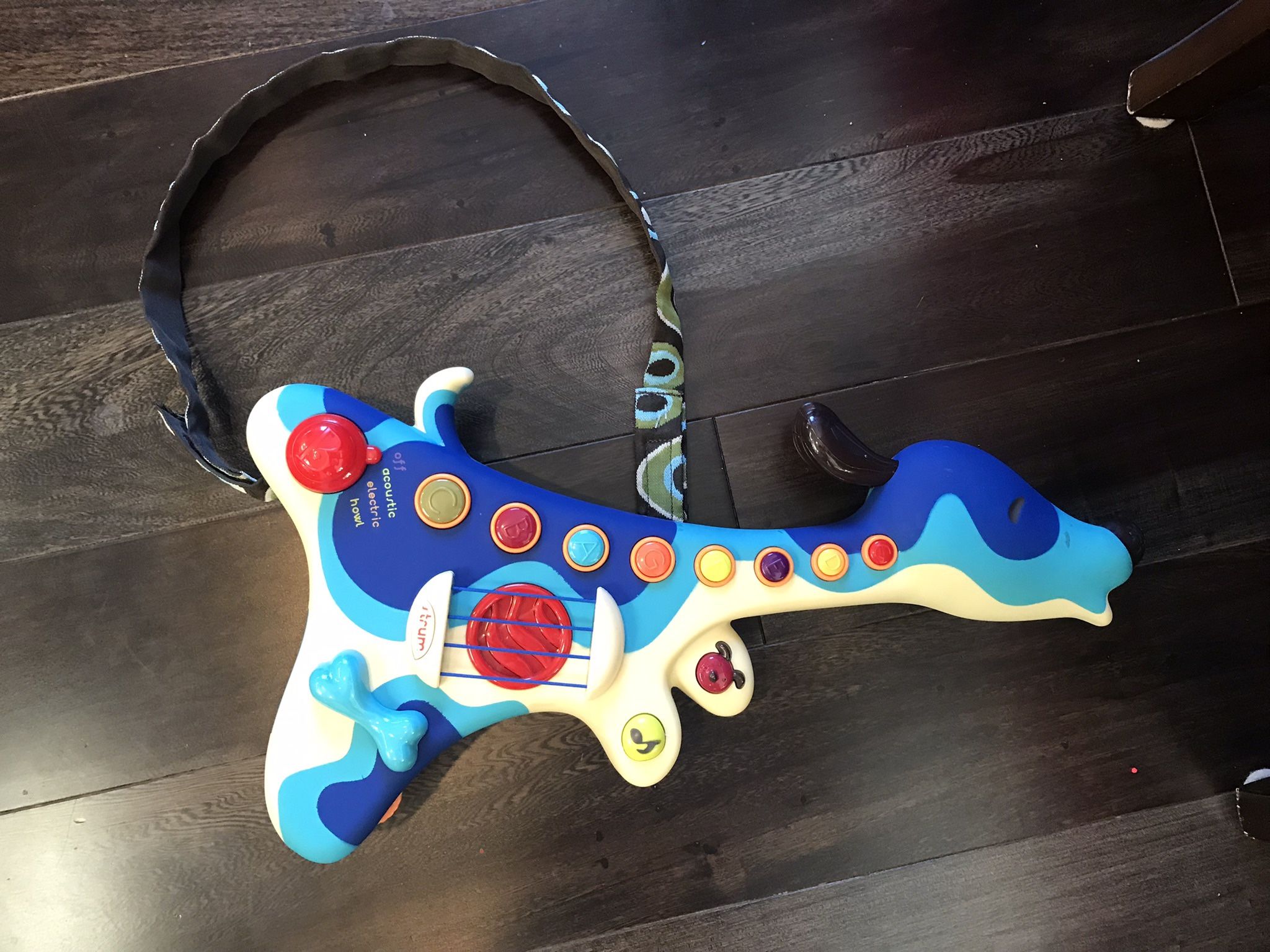 B. Woofer Hond Dog Guitar