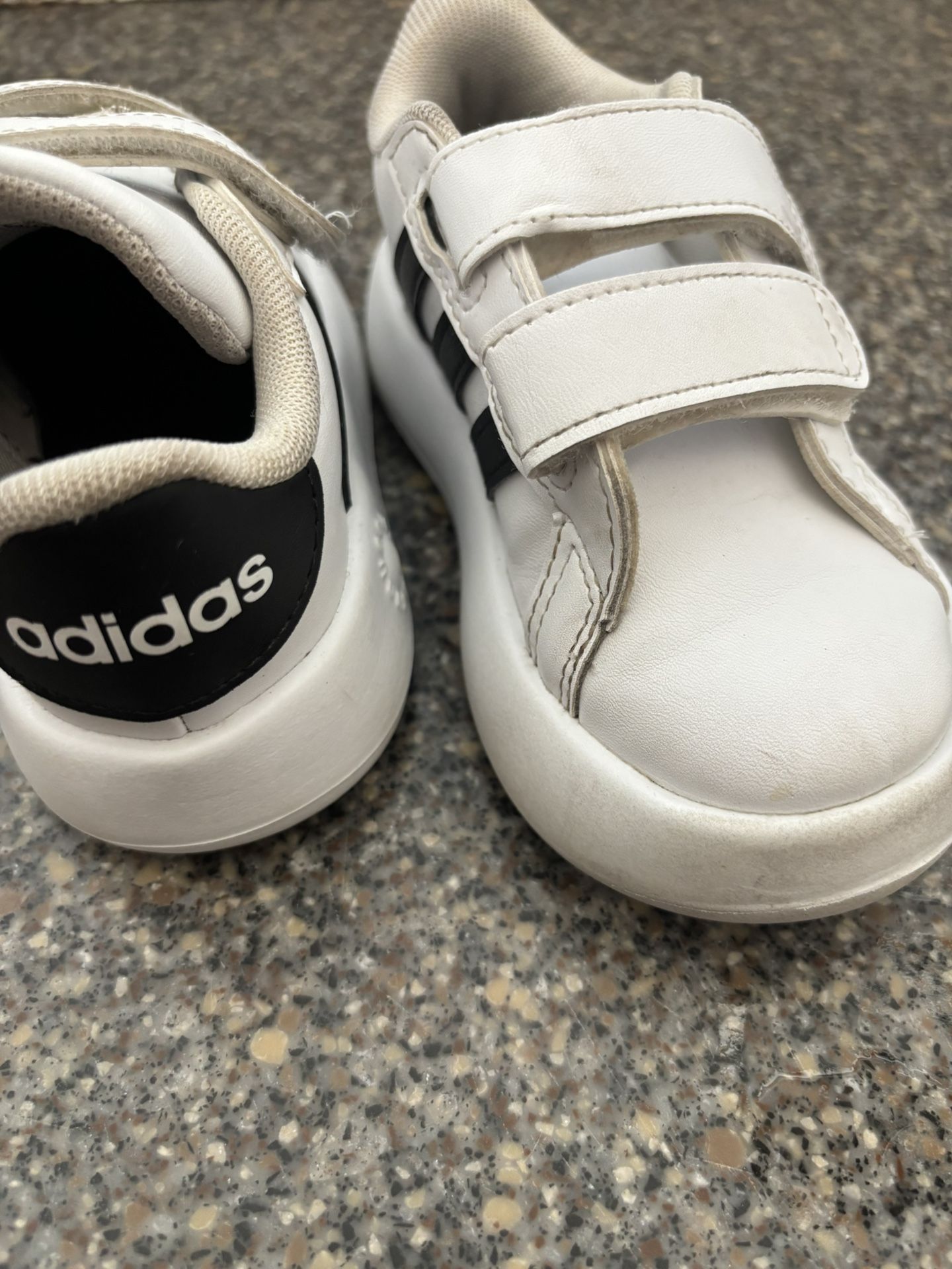 Toddler Adidas 8k