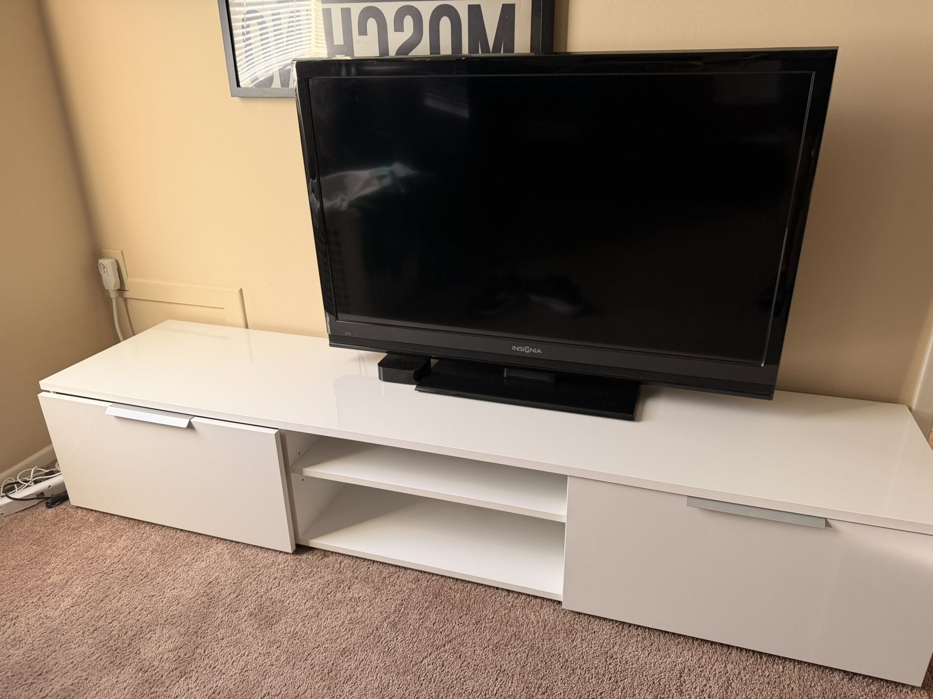 38” Flat Screen TV