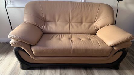 Moving sale for furnitures