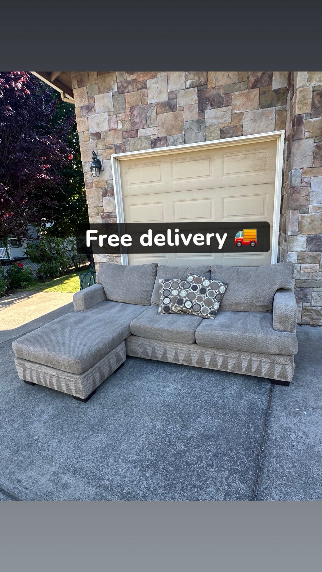 Comfy Sectional Sofa – Great Condition!