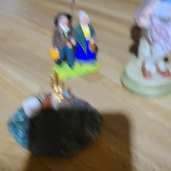 Lot of 3 Decorative Figures 