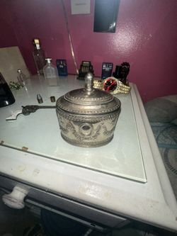 Vintage Antique Godinger Silver Art Co. silver-plated trinket and jewelry box from a vintage collection.