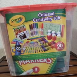 Crayola Colossal Creativity Tub Art Set NEW SEALED