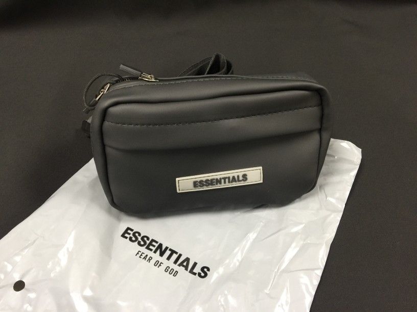 Men’s Essentials Sling Bag In Dark Slate/Stretch Limo/Black
