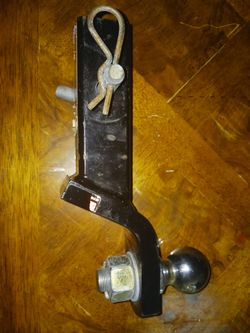 5/8" Tow Hinge For Sale!!!
Like New!!
Refer to Pic for Details and specifications!!