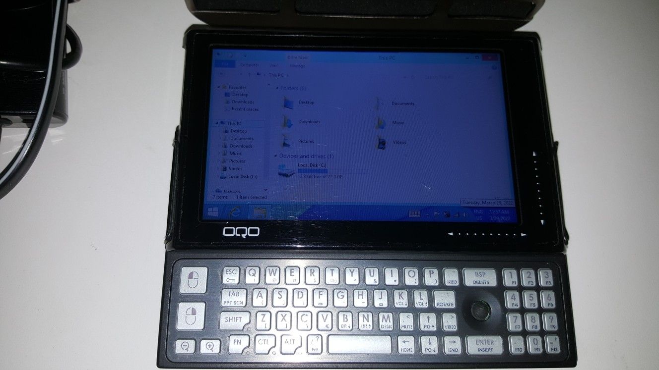 OQO Ultra Mobile PC model 2