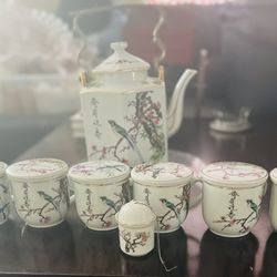 Chinese Porcelain Tea Pot Set