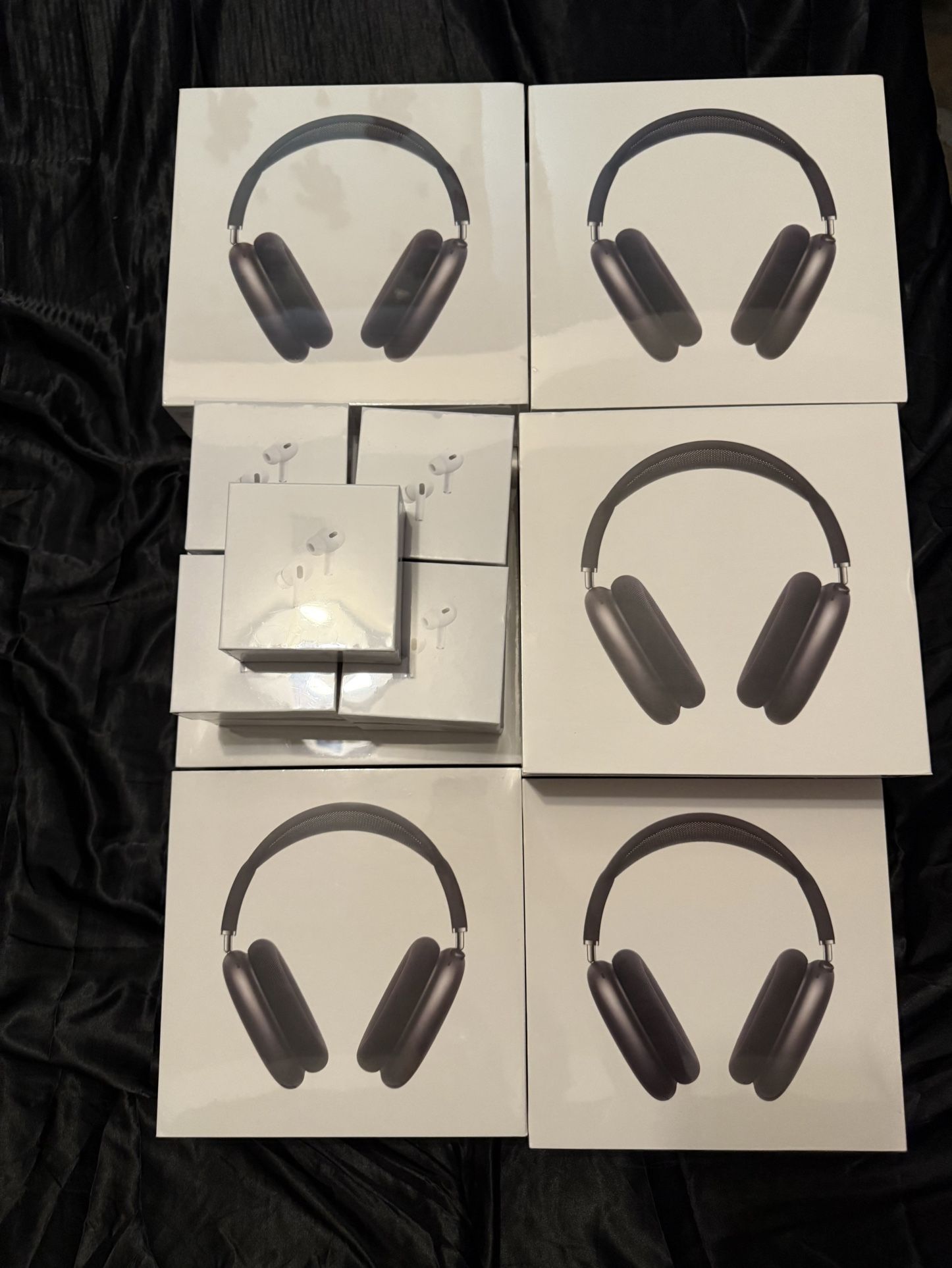 Airpod pros and Maxs