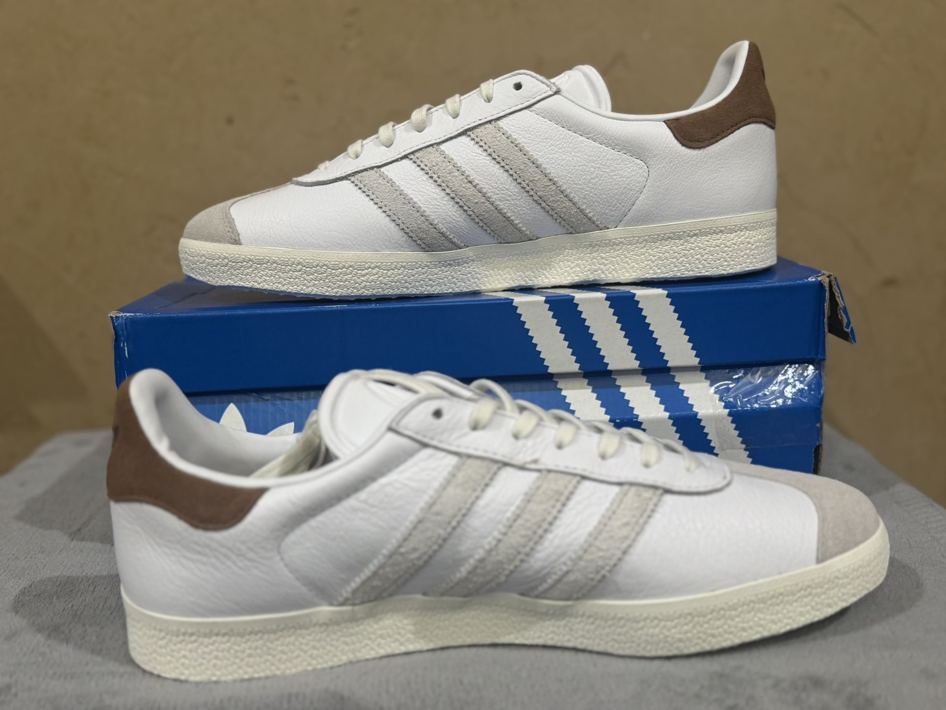 Men Gazelle 