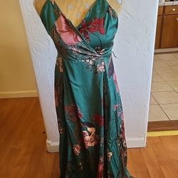 Lulus Green Floral Long Dress S