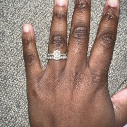 Engagement Ring With Wedding Band 