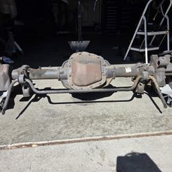 9.75 Axle Off A 2000 Ford Expedition