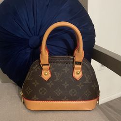 Louis Vuitton Mini Handbag !! 
