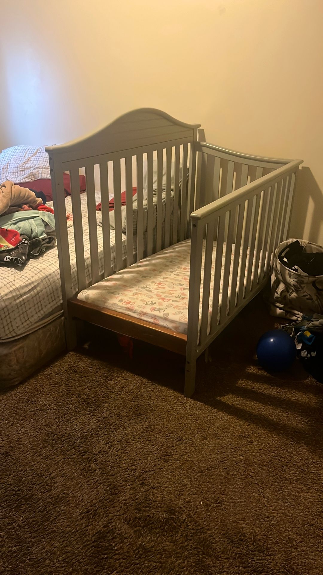 baby crib
