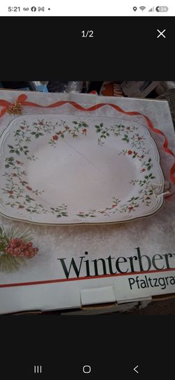 Pfaltzgraff winterberry pieces.
