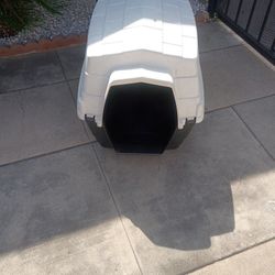 Medium Sized Dog House