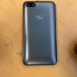 SKY DEVICES  4.0M CELL PHONE