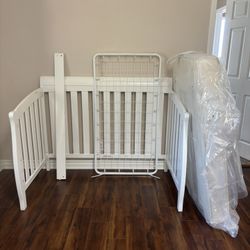 Delta 4 In 1 Convertible Crib With Simmons mattress