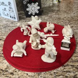 Snowbabies Classic Figurines. 