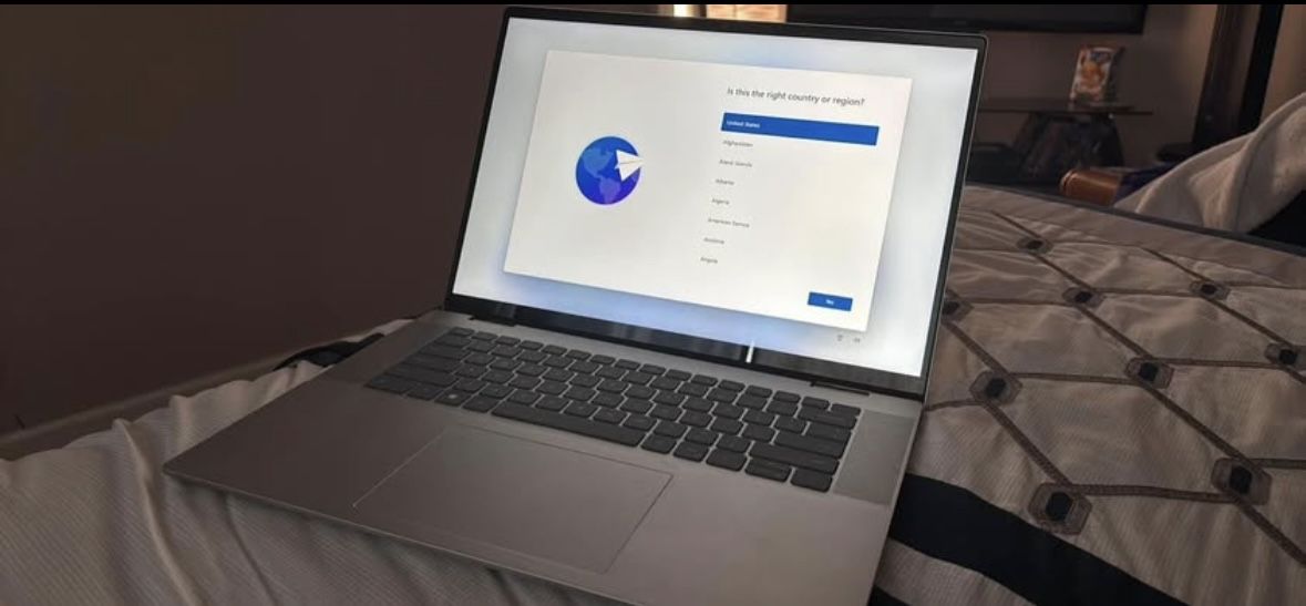 Dell - Inspiron 16.0" 2-in-1 Touch Laptop - 13th Gen Intel Evo i5 - 8GB Memory - 512GB SSD-Platinum